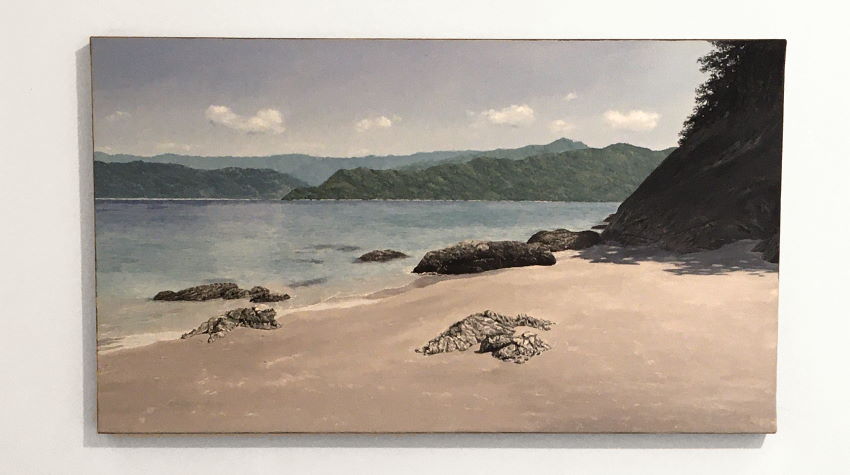 ציור שמן תלוי על קיר