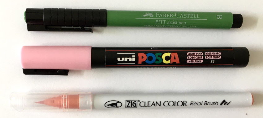 תופסן לחולצה בפקק המרקר המונע את גלגולו על משטח העבודה